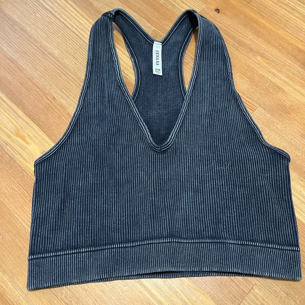 Zenana cropped racer back tank in charcoal gray. Women’s size S/M
